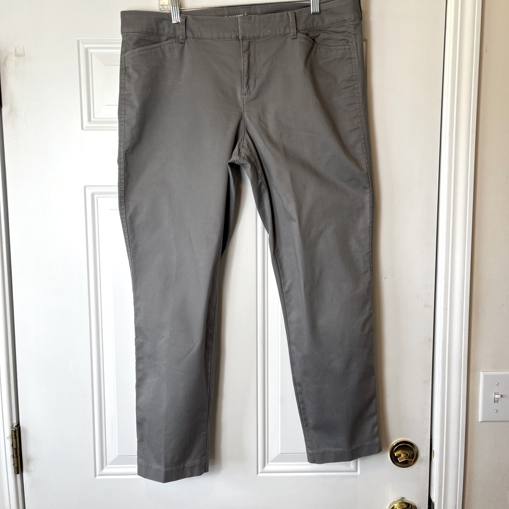 EUC Old Navy Grey Skinny Ankle 14 Pants